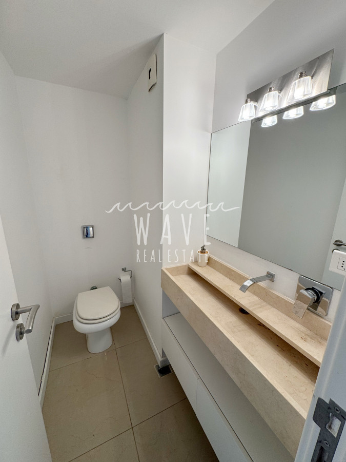 Apartamento ID.4879 - Brava, primera línea, unidad esquinera, 3 suites y dep.