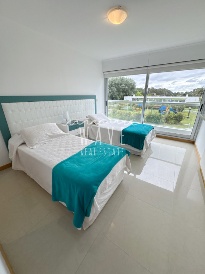 Apartamento ID.5113 - Alquiler de verano, apartamento de 2 dormitorios en suite, Playa Brava Punta del Este