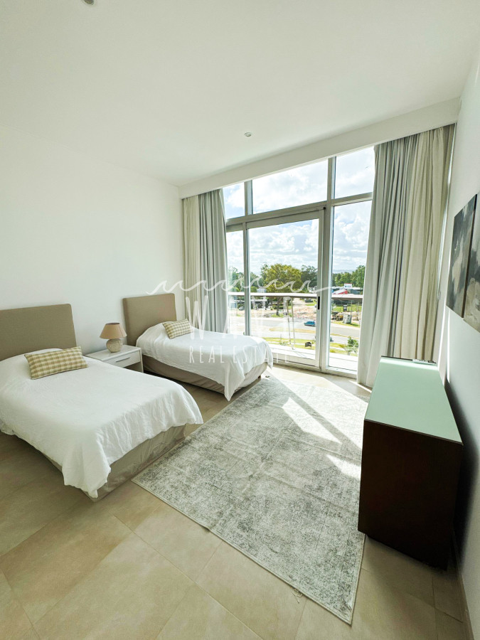 Apartamento ID.4945 - Espectacular penthouse en alquiler y venta la barra 