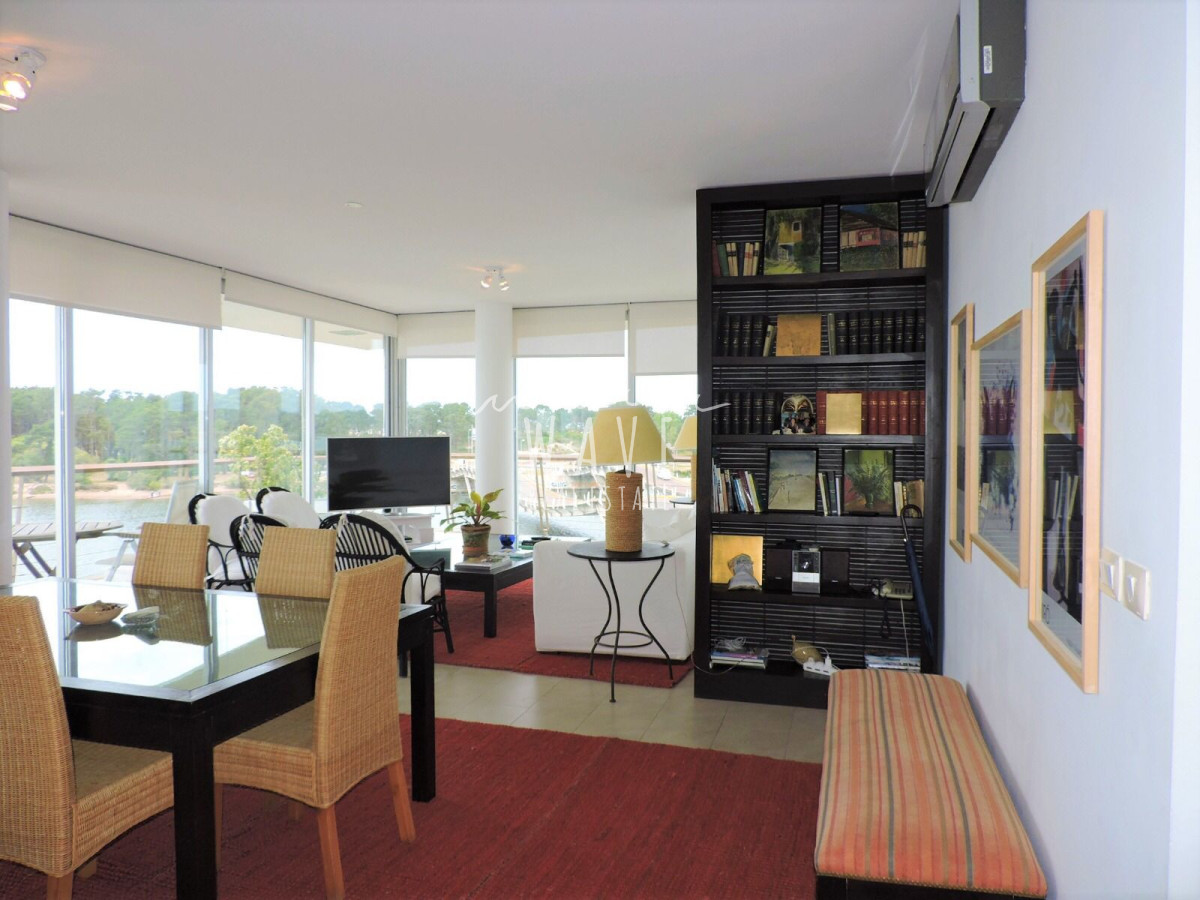 Apartamento ID.1240 - DELAMAR, Alquiler Anual. Sobre el arroyo, unidad de 3 dormitorios. 