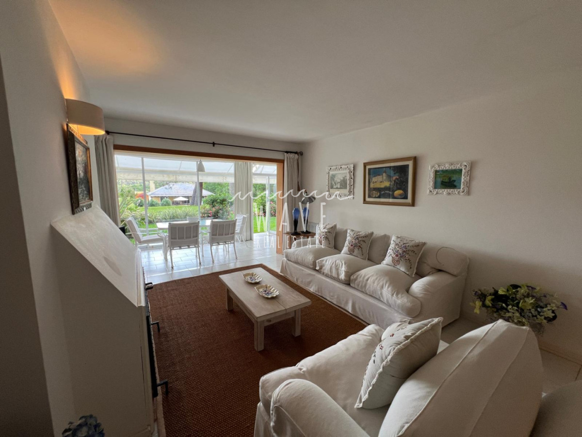 Apartamento ID.5570 - Venta de apartamento de 2 dormitorios en Rincón del Indio