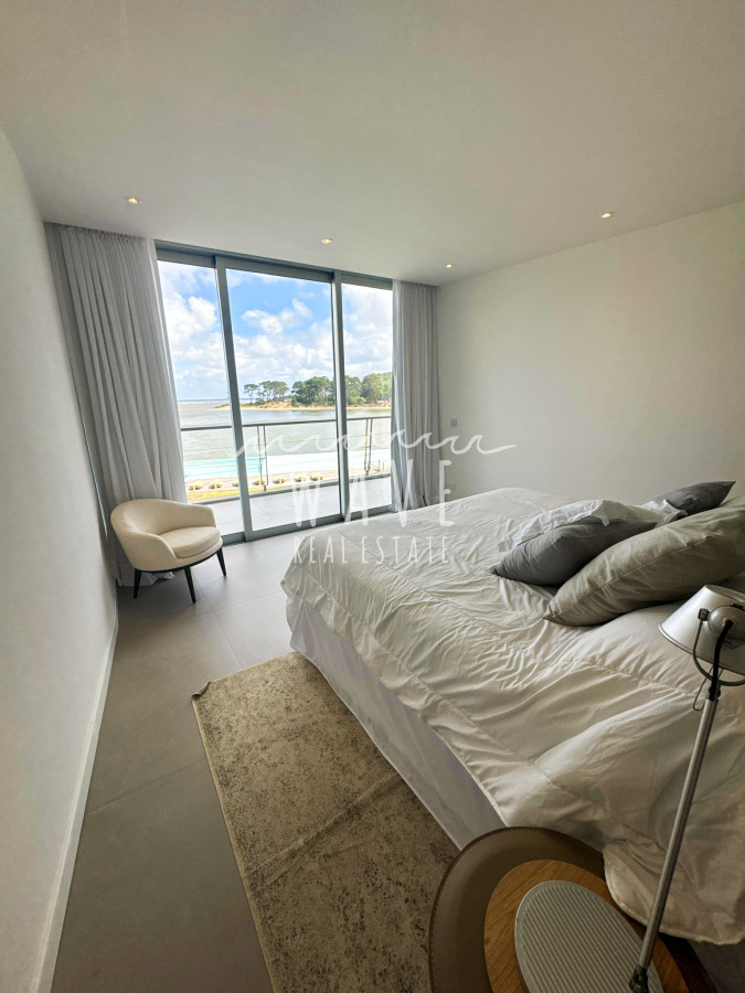 Apartamento ID.4944 - Exclusiva unidad en alquiler y venta primera línea La Barra 