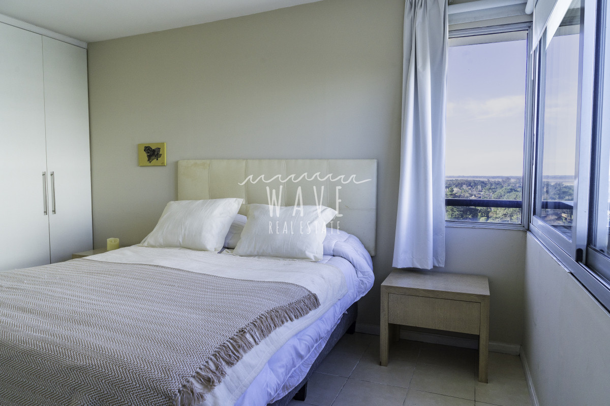 Apartamento ID.4986 - Alquiler de Verano, Apartamento de 3 dormitorios en Punta del Este