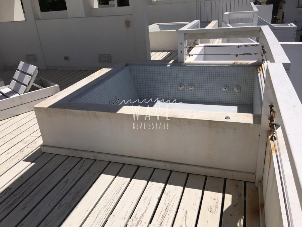 Apartamento ID.1117 - Manantiales, OPORTUNIDAD EN VENTA 2 dormitorios con terraza con parrillero y jacuzzi