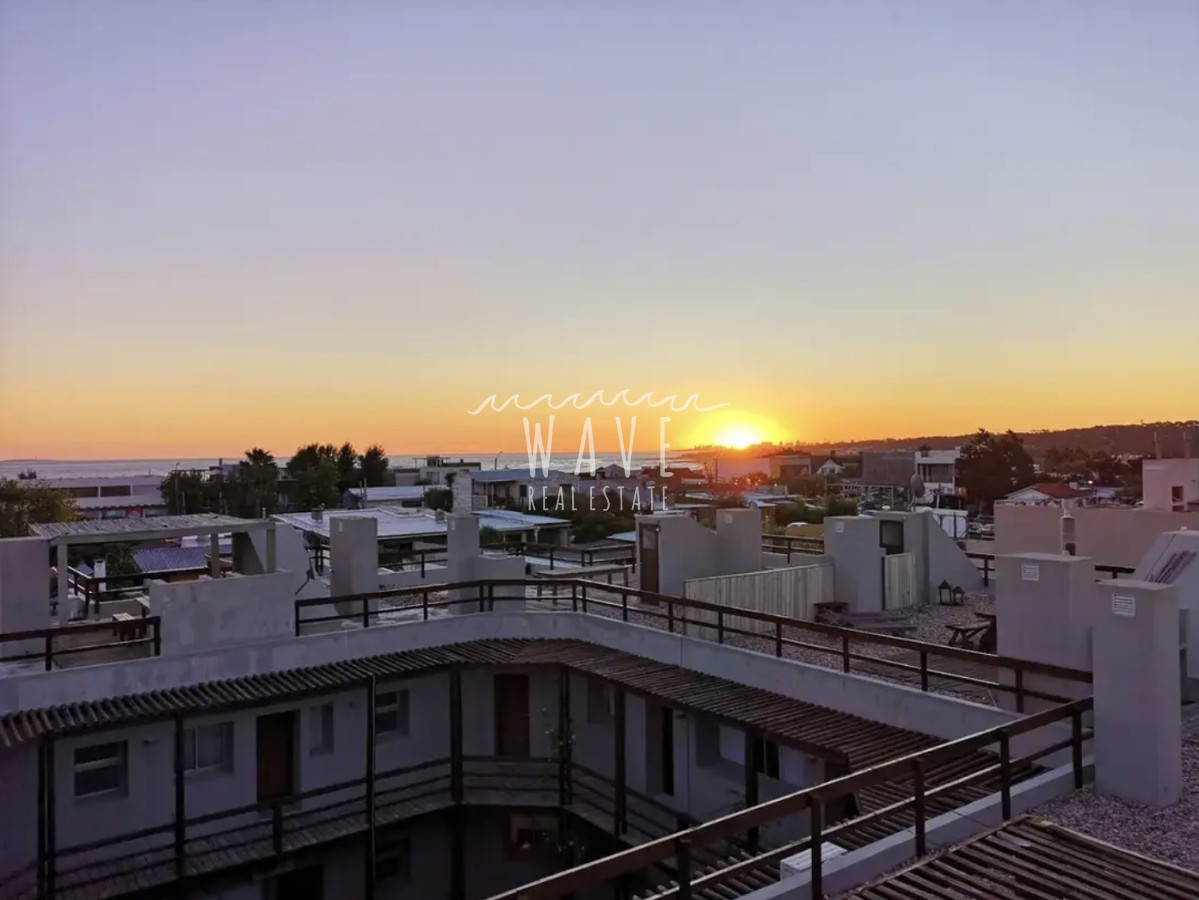 Apartamento ID.4829 - Venta de Apartamento en Manantiales, Con 2 dormitorios, 2 baños y piscina