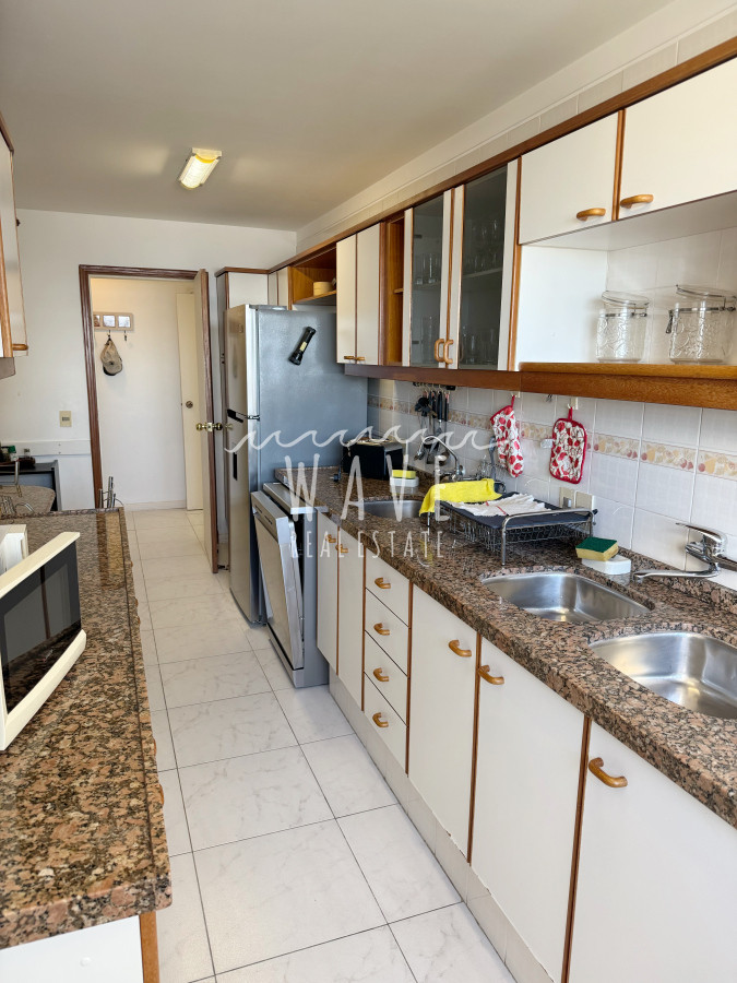 Apartamento ID.4914 - Alquiler Verano en Brava, a metros del mar. 3 dormitorios y dep. Servicio 