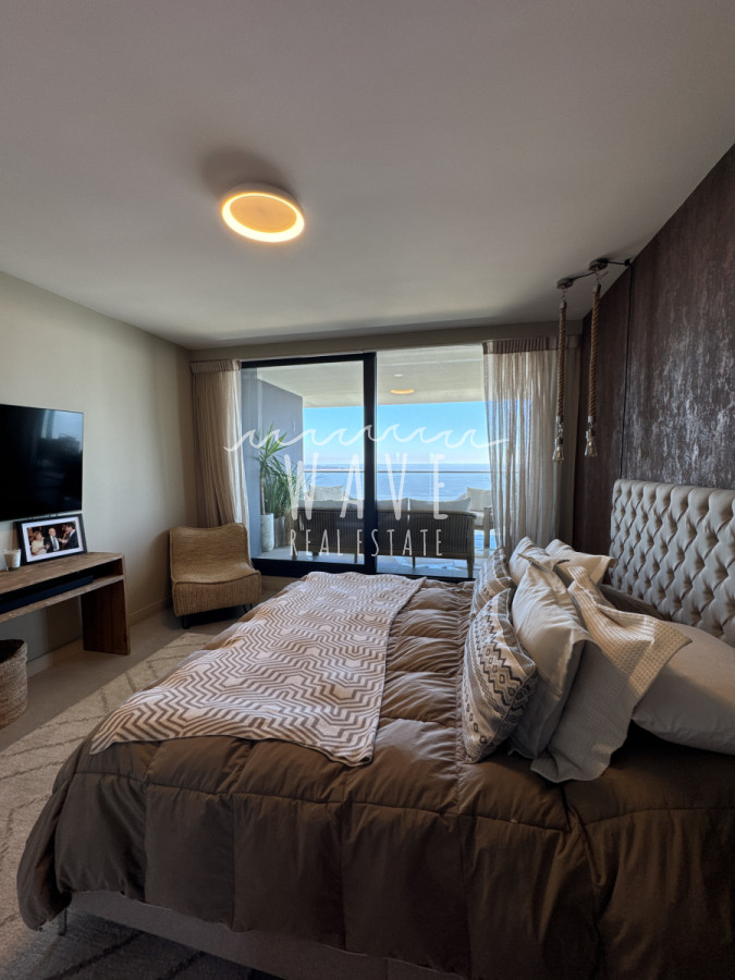Apartamento ID.4974 - Venta Departamento Mansa, 3 dormitorios, Punta del Este 