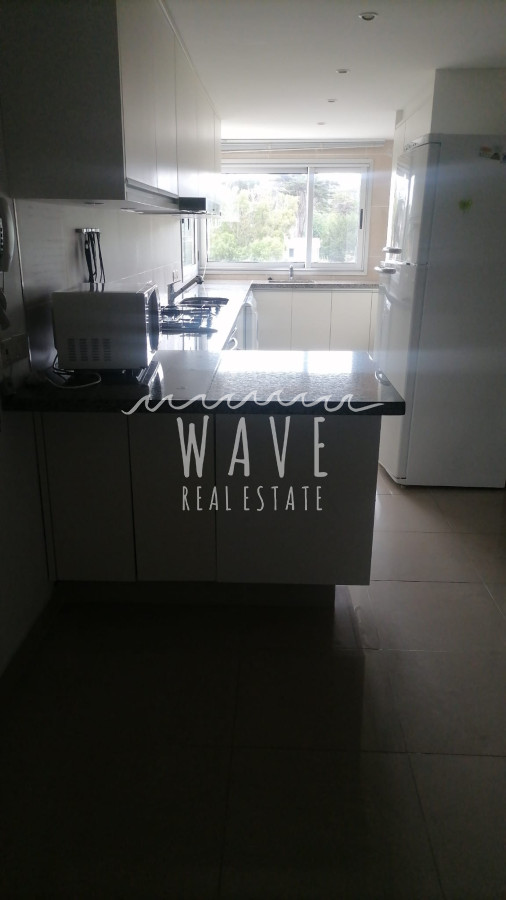 Apartamento ID.1625 - Brava frente al mar. 3 suites. Terraza al frente.