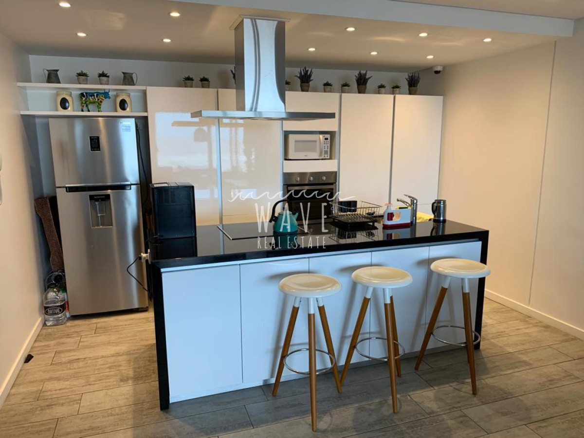Apartamento ID.1575 - Montoya, sobre el mar. 3 dormitorios, terraaza con parrillero propio.