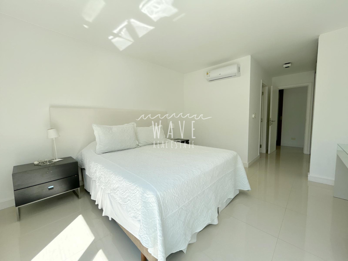 Apartamento ID.5368 - Venta Alquiler temporal Departamento 3 dormitorios Playa brava