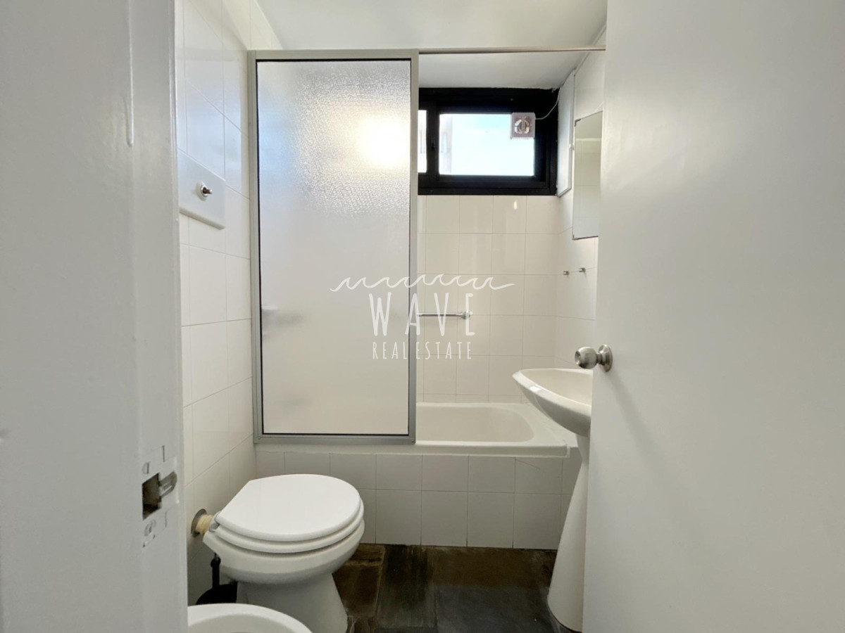 Apartamento ID.5377 - Venta apartamento 2 dormitorios, Punta del Este, playa brava