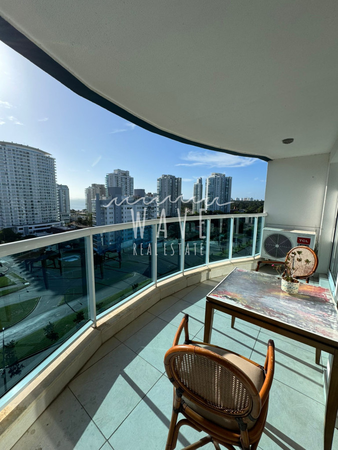 Apartamento ID.4609 - Mansa, excelente ubicación. 2 dormitorios y medio, full amenities