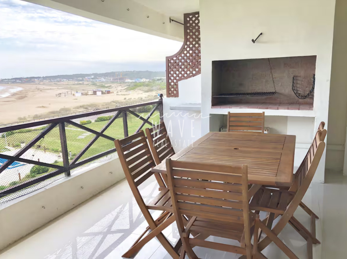 Apartamento ID.4764 - Alquiler Anual, Apartamento frente a Bikini Beach, Manantiales, 4 dormitorios y vista al mar