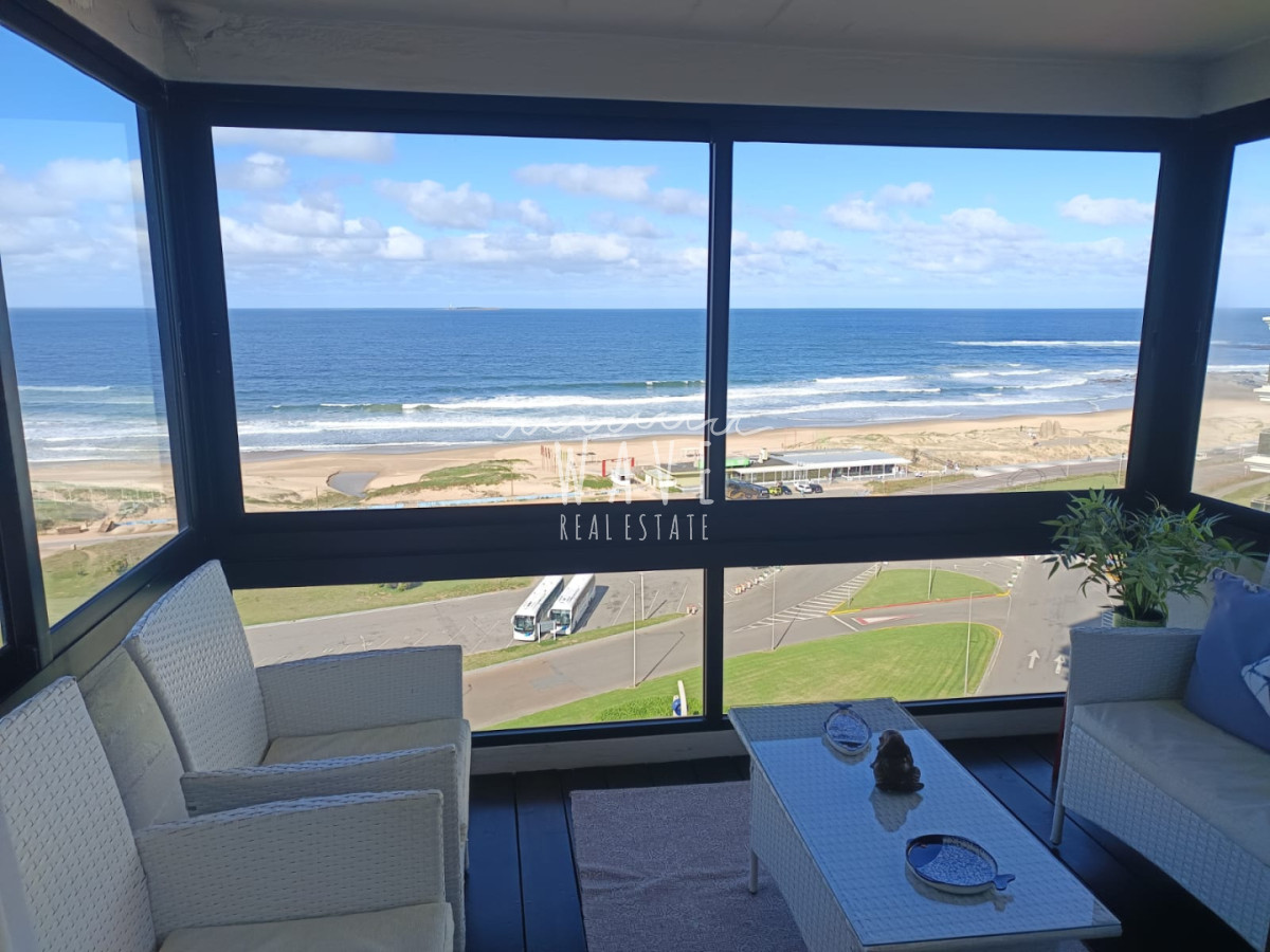 Apartamento ID.5560 - Venta de apartamento de 3 dormitorios en Playa Brava, Punta del Este