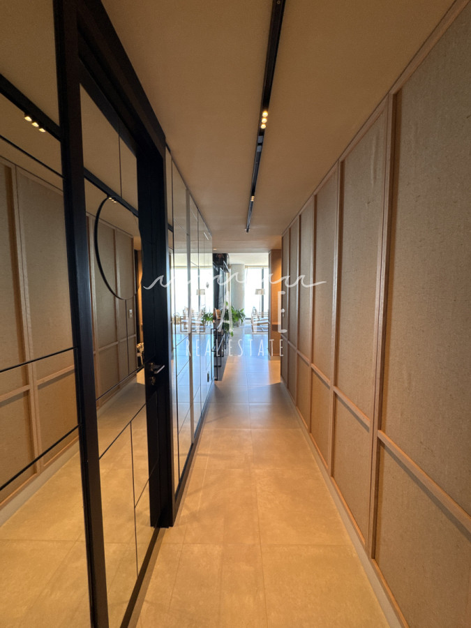 Apartamento ID.4974 - Venta Departamento Mansa, 3 dormitorios, Punta del Este 