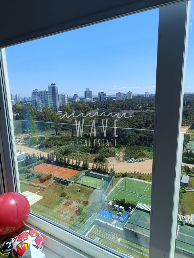 Apartamento ID.4547 - Alquiler  3 dorm en suite Playa Brava frente al mar