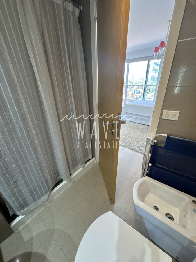 Apartamento ID.5021 - Alquiler temporal departamento Playa Mansa, 3 dormitorios y dependencia, Punta del este 
