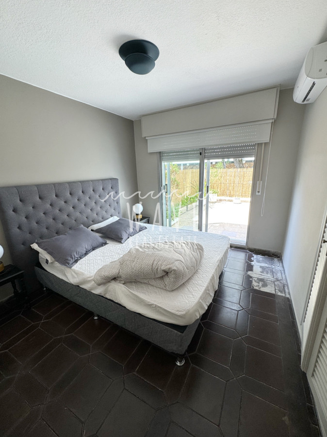 Apartamento ID.4272 - Península, Venta y Alquiler Anual, 2 dormitorios, terraza, gge.