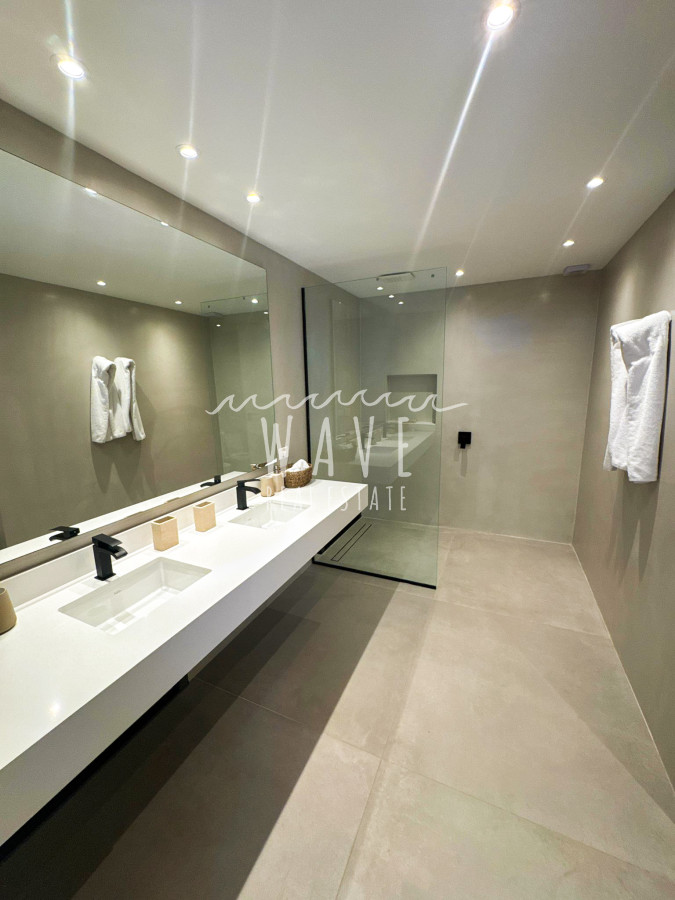 Apartamento ID.4944 - Exclusiva unidad en alquiler y venta primera línea La Barra 