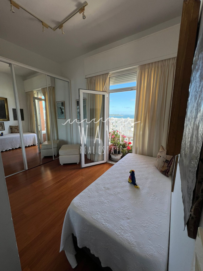 Apartamento ID.3965 - Venta de apartamento en Península, edificio emblemático, 3 dormitorios, reciclado.