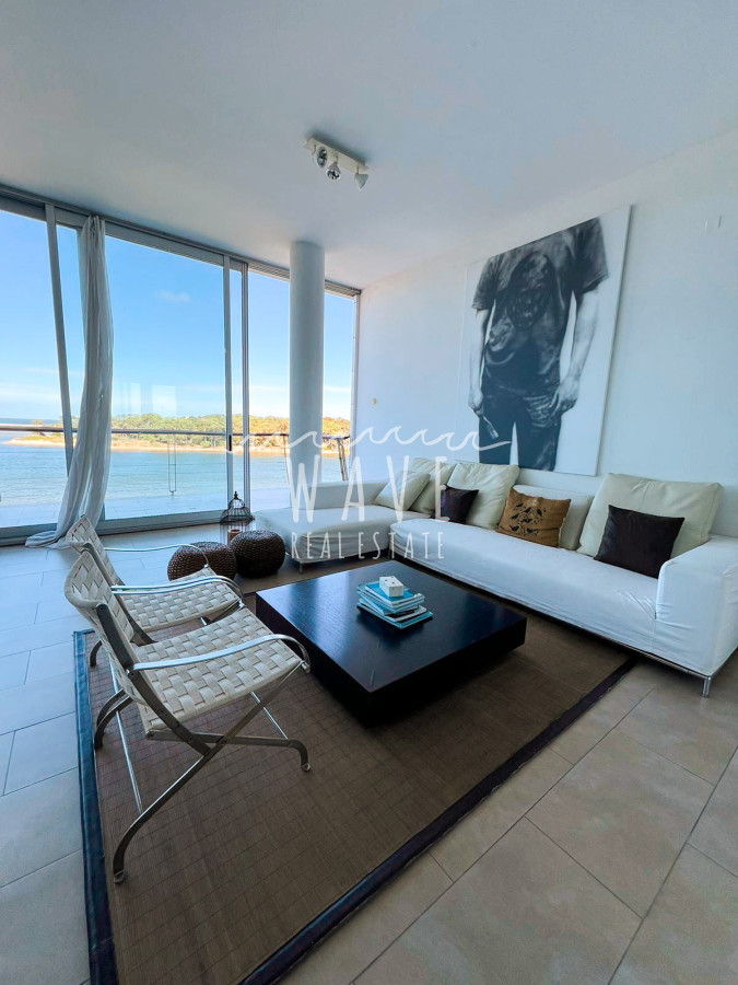 Apartamento ID.4315 - Penthouse en alquiler en exclusiva Torre Delamar.