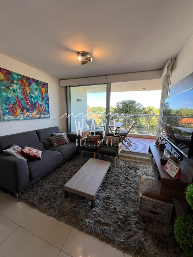 Apartamento ID.4210 - Venta de apartamento 2 dormitorios , torre con servicios en Av. Roosevelt
