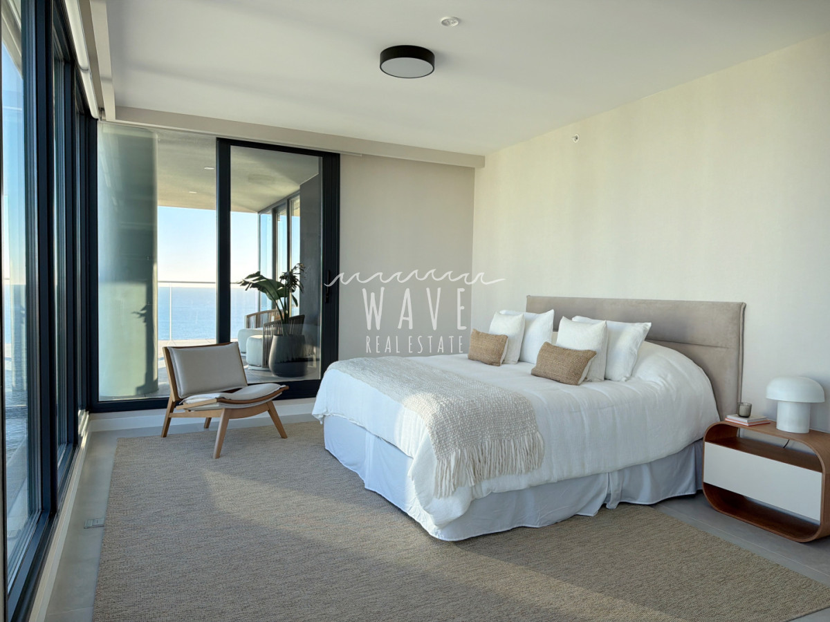 Apartamento ID.4765 - Venta Penthouse duplex, Playa Mansa, Punta del Este 