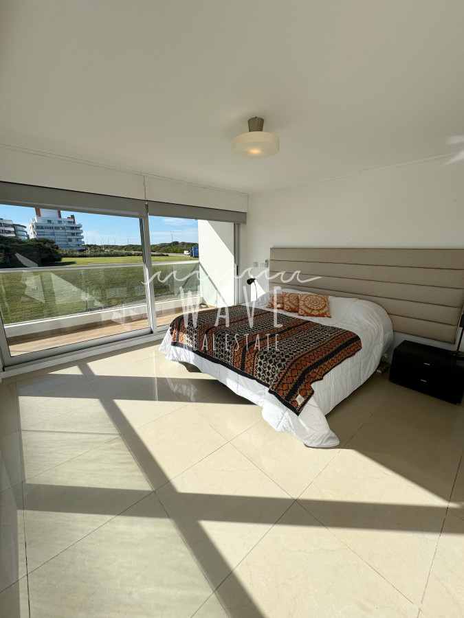 Apartamento ID.4879 - Brava, primera línea, unidad esquinera, 3 suites y dep.