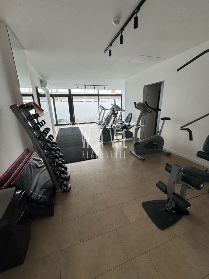 Apartamento ID.4815 - Venta, Apartamento en edificio frente al mar, con 2 dormitorios y amenities