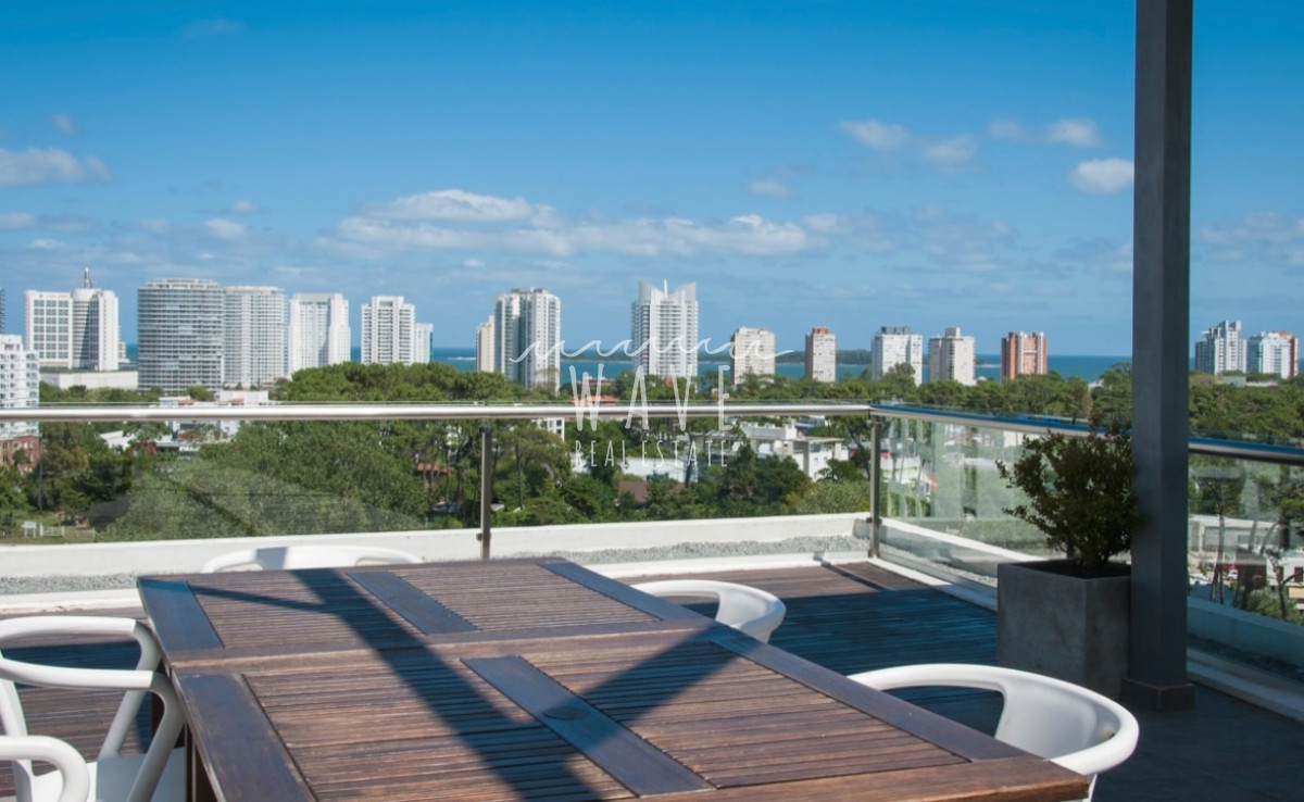 Apartamento ID.4719 - Alquiler departamento 2 dormitorios, Punta del Este, playa brava.