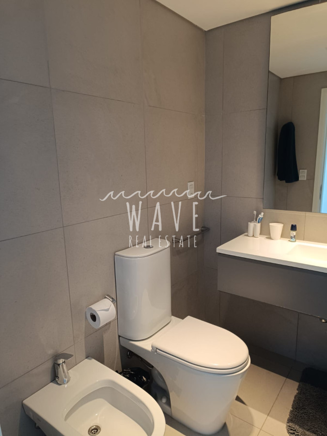 Apartamento ID.4547 - Alquiler  3 dorm en suite Playa Brava frente al mar
