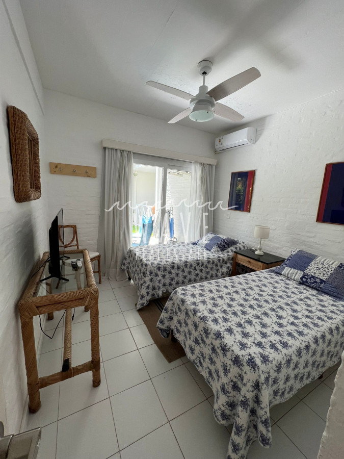 Apartamento ID.4310 - LA BARRA, a metros del agua, 3 dormitorios, 3 baños, terraza.