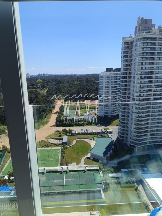 Apartamento ID.4547 - Alquiler  3 dorm en suite Playa Brava frente al mar