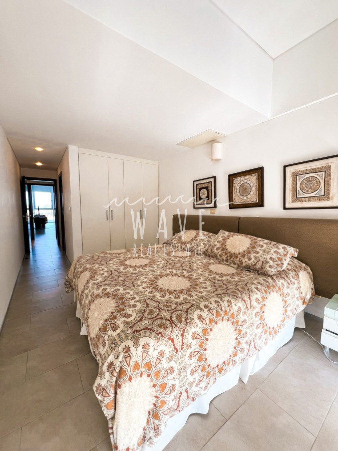 Apartamento ID.4315 - Penthouse en alquiler en exclusiva Torre Delamar.