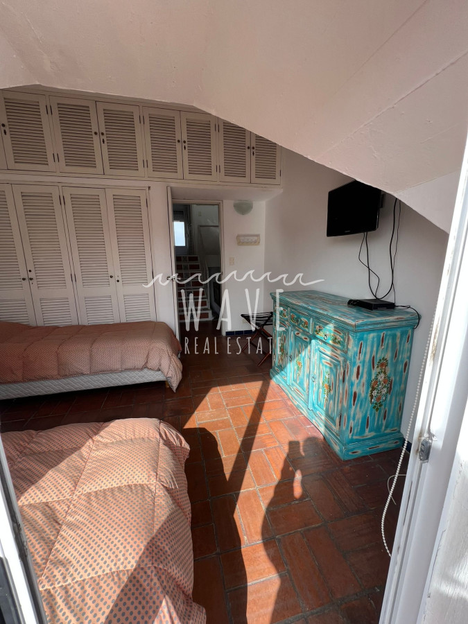 Apartamento ID.1856 - La Barra, 3 dormitorios, 3 baños, parrillero. Centro, cerca de todo.