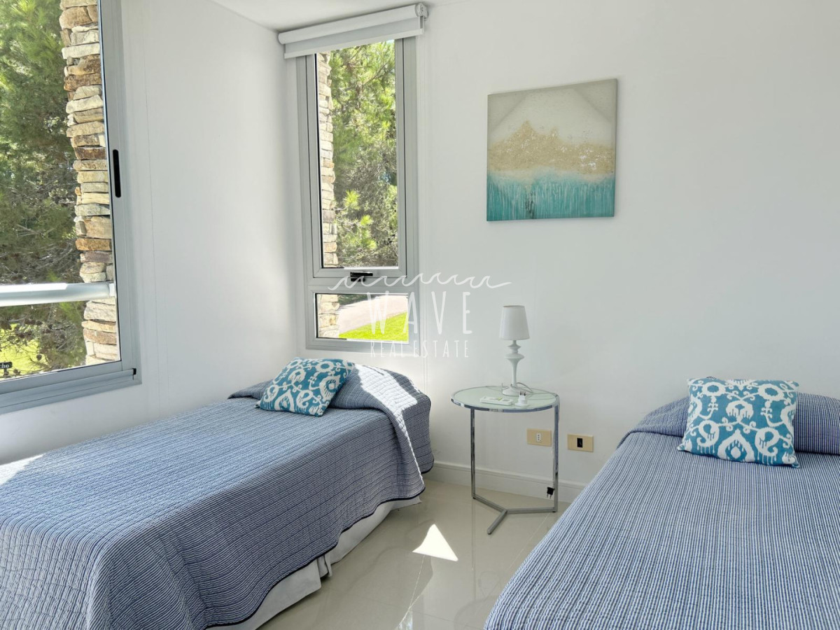 Apartamento ID.5368 - Venta Alquiler temporal Departamento 3 dormitorios Playa brava