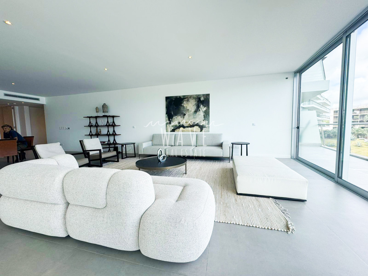 Apartamento ID.4944 - Exclusiva unidad en alquiler y venta primera línea La Barra 