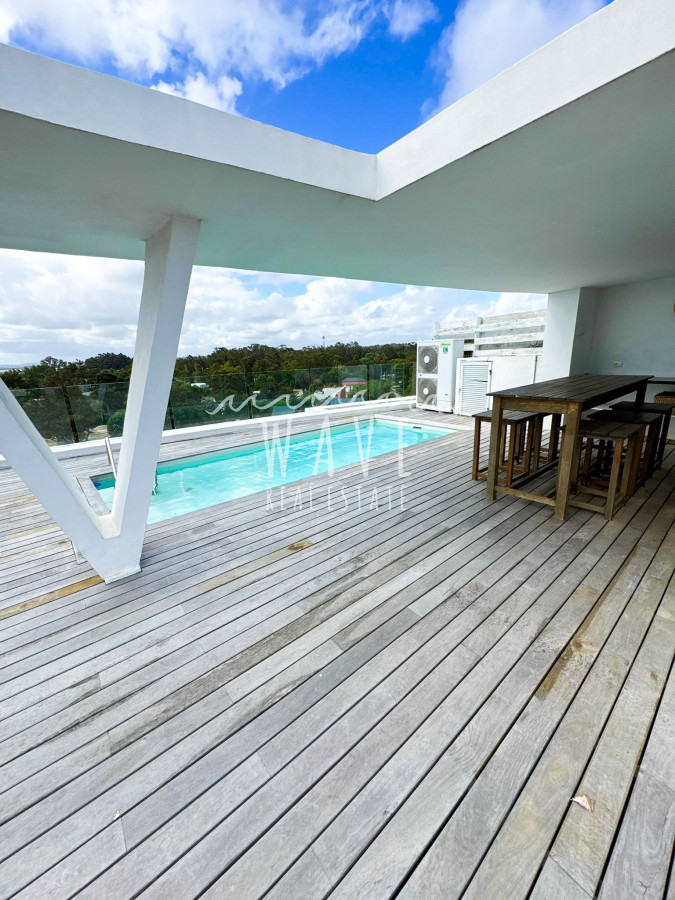 Apartamento ID.4945 - Espectacular penthouse en alquiler y venta la barra 