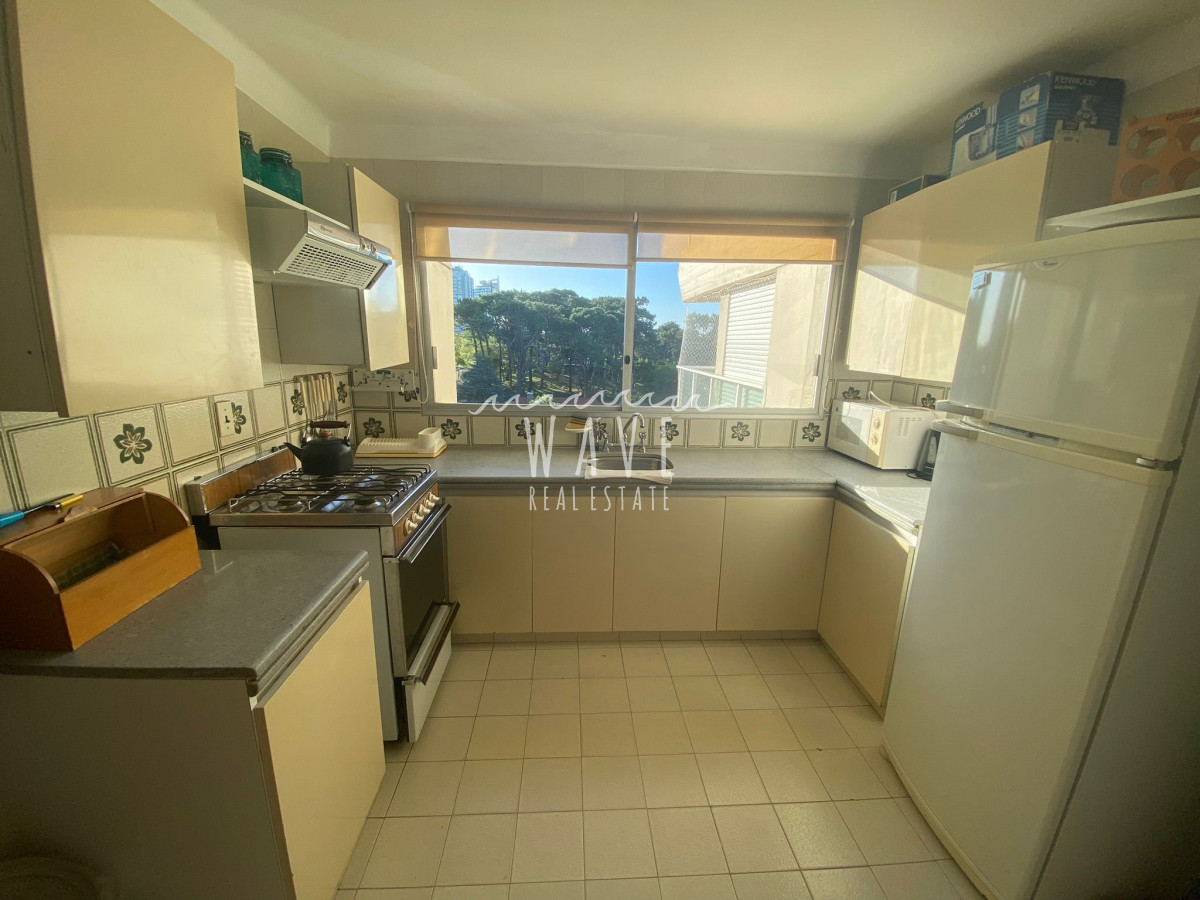 Apartamento ID.1644 - Venta Apartamento en Cantegril amplios 2 dormitorios 2 baños servicios