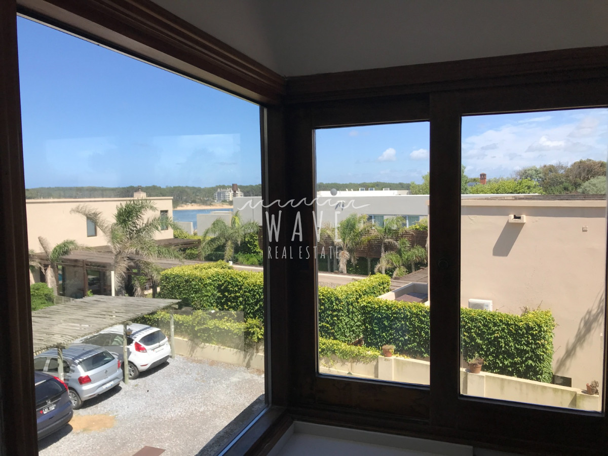 Apartamento ID.4450 - Disponible Alquiler Invernal, Apto en La Barra a metros del mar. 2 dormitorios, terraza.