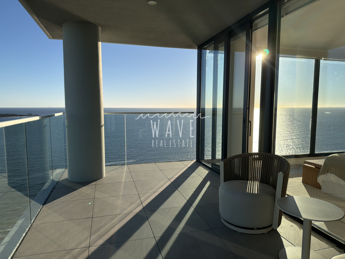 Apartamento ID.4765 - Venta Penthouse duplex, Playa Mansa, Punta del Este 