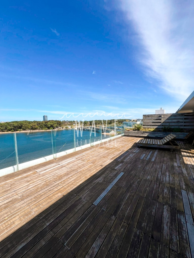 Apartamento ID.4315 - Penthouse en alquiler en exclusiva Torre Delamar.