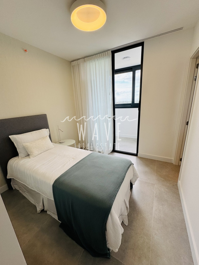 Apartamento ID.4074 - Venta apartamento, primera fila playa mansa, Punta del Este 