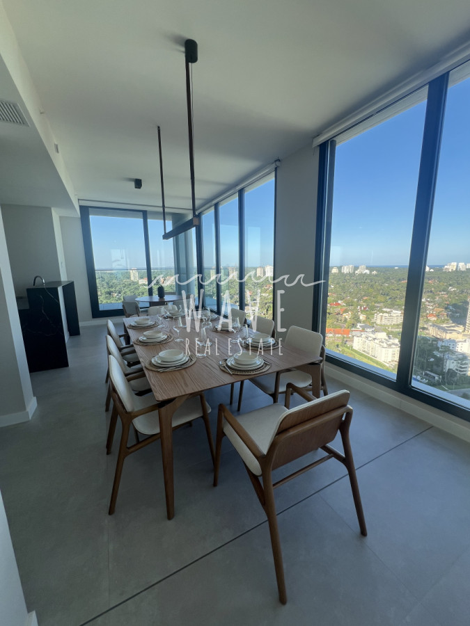 Apartamento ID.4765 - Venta Penthouse duplex, Playa Mansa, Punta del Este 