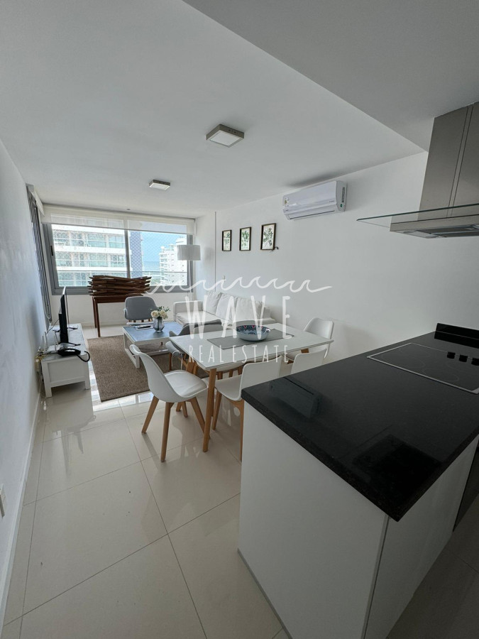 Apartamento ID.4521 - Brava, Pda 6. Edificio Full Amenities. 2 dormitorios, 2 baños. Servicio de playa y limpieza semanal.