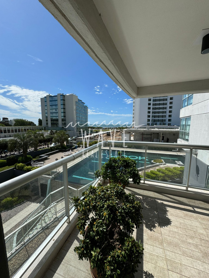 Apartamento ID.4641 - Venta apartamento Playa Brava Parada 10,  2 dormitorios y dependencia