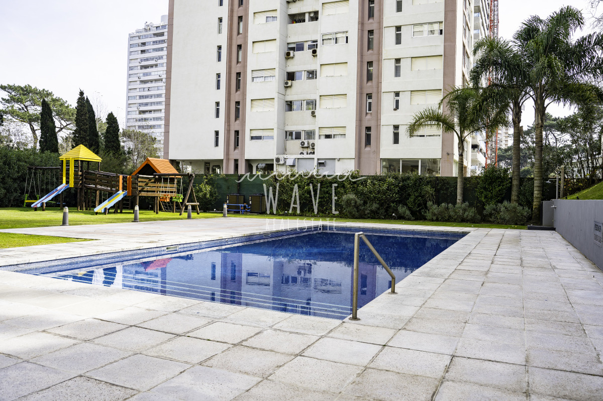Apartamento ID.4986 - Alquiler de Verano, Apartamento de 3 dormitorios en Punta del Este