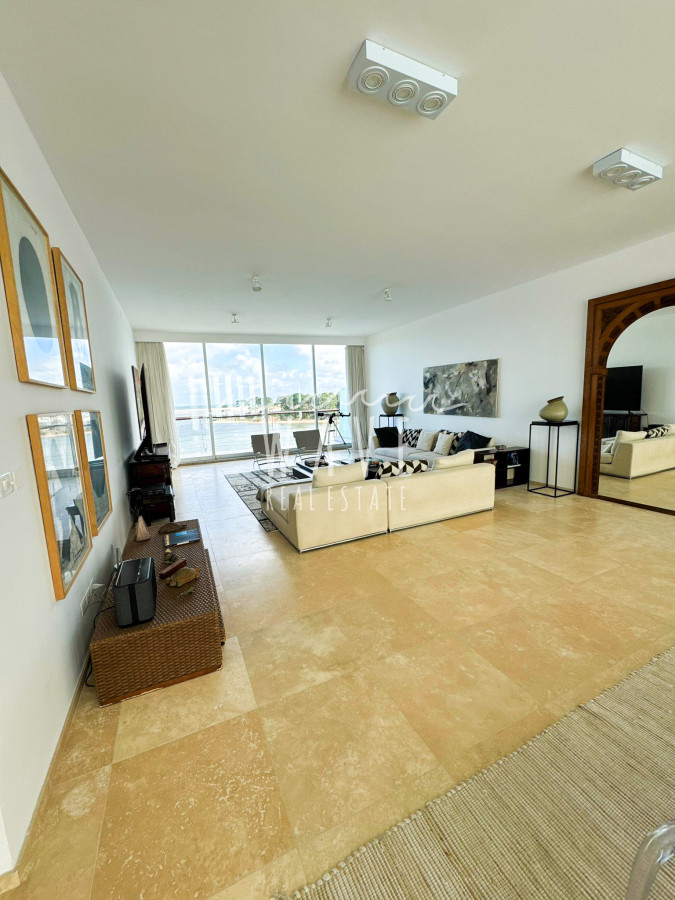 Apartamento ID.4945 - Espectacular penthouse en alquiler y venta la barra 