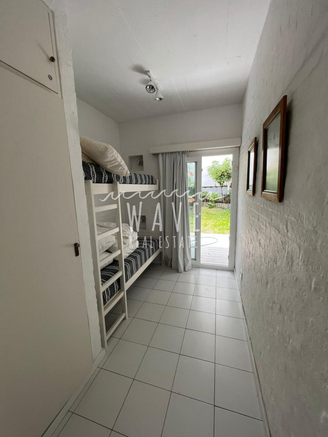Apartamento ID.4310 - LA BARRA, a metros del agua, 3 dormitorios, 3 baños, terraza.