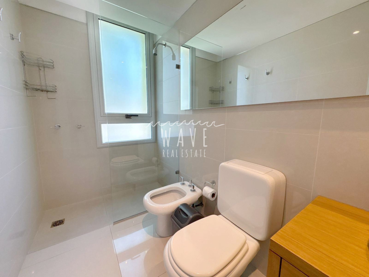 Apartamento ID.5366 - Venta Alquiler temporal Departamento dos dormitorios Playa brava